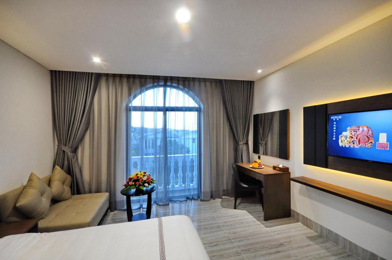 Crown Nguyen Hoang Hotel Nha Trang Exterior foto