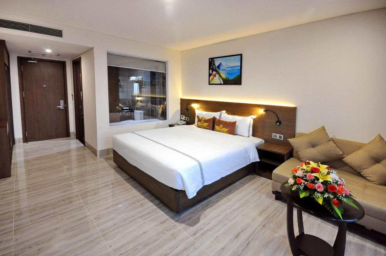 Crown Nguyen Hoang Hotel Nha Trang Exterior foto