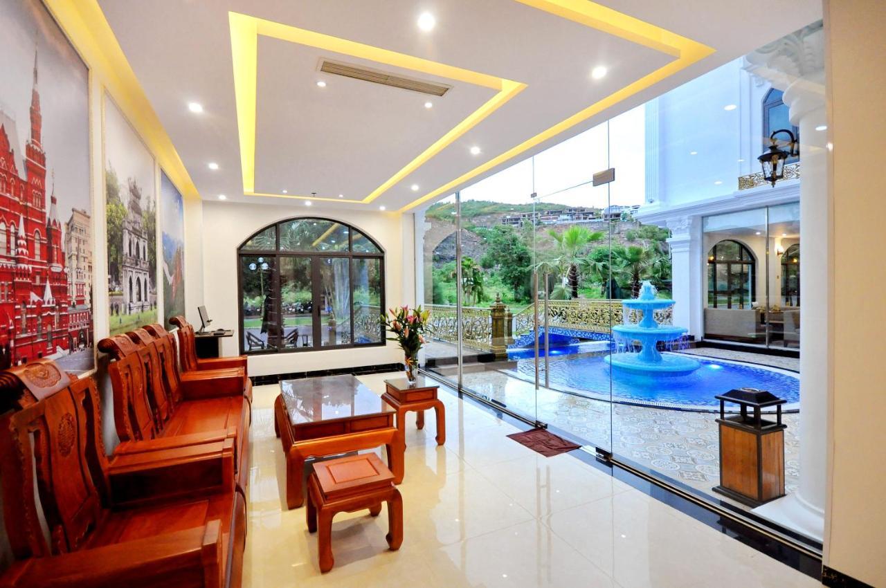 Crown Nguyen Hoang Hotel Nha Trang Exterior foto