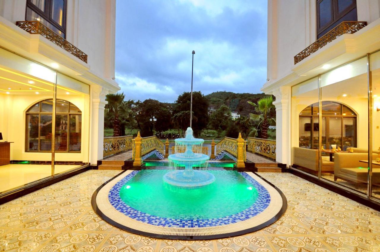 Crown Nguyen Hoang Hotel Nha Trang Exterior foto