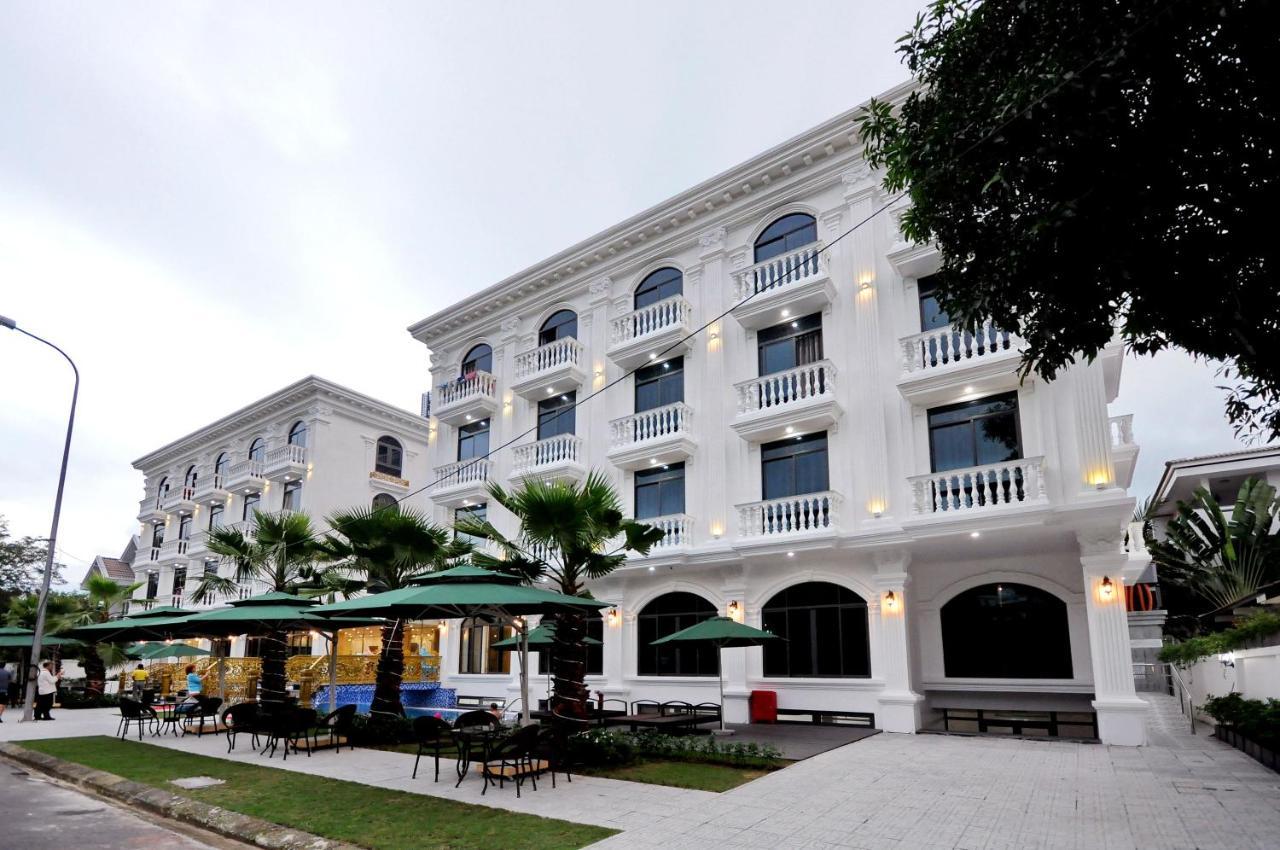 Crown Nguyen Hoang Hotel Nha Trang Exterior foto