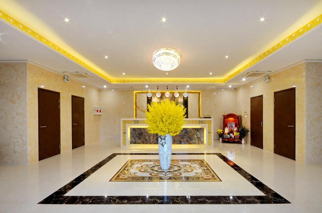 Crown Nguyen Hoang Hotel Nha Trang Exterior foto
